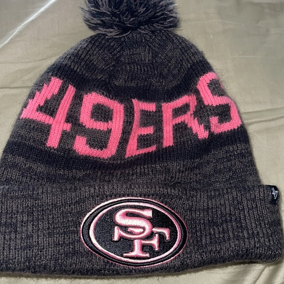 New Era Accessories - New era 49ers pink beanie